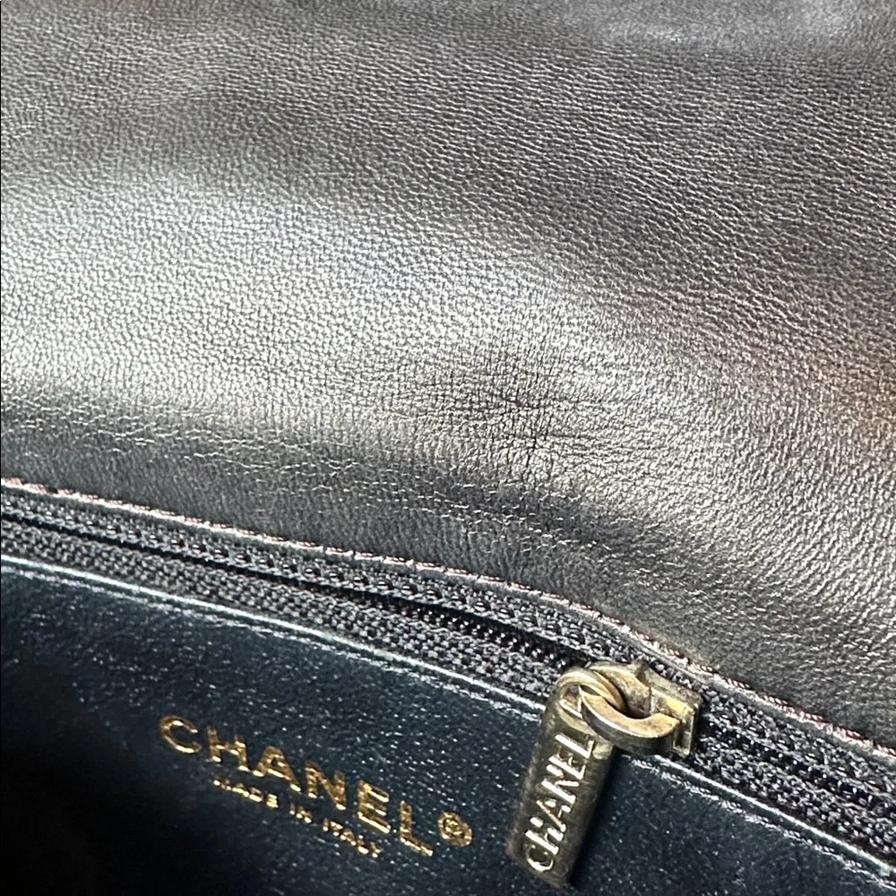 Chanel Metallic Quilted Crossbody Bag - Picture 5 of 12
